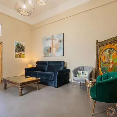 Le Antiche Mura By Apulia